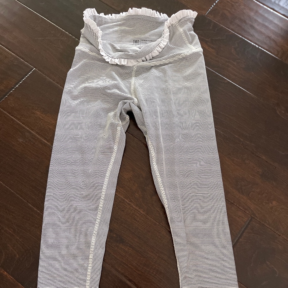 Black and white striped cropped 3/4 leggings (XS) by Albion